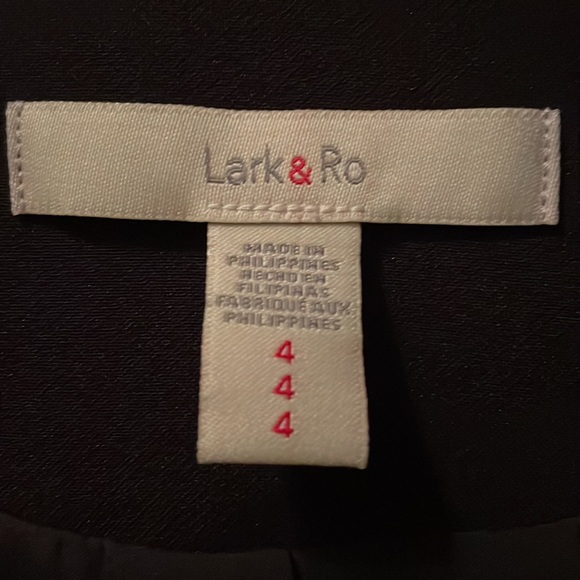 Black jacket blazer Sz 4 lined, 4-button sleeves - Picture 7 of 9